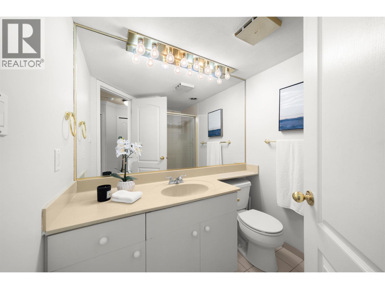 1604 1135 QUAYSIDE DRIVE, New Westminster