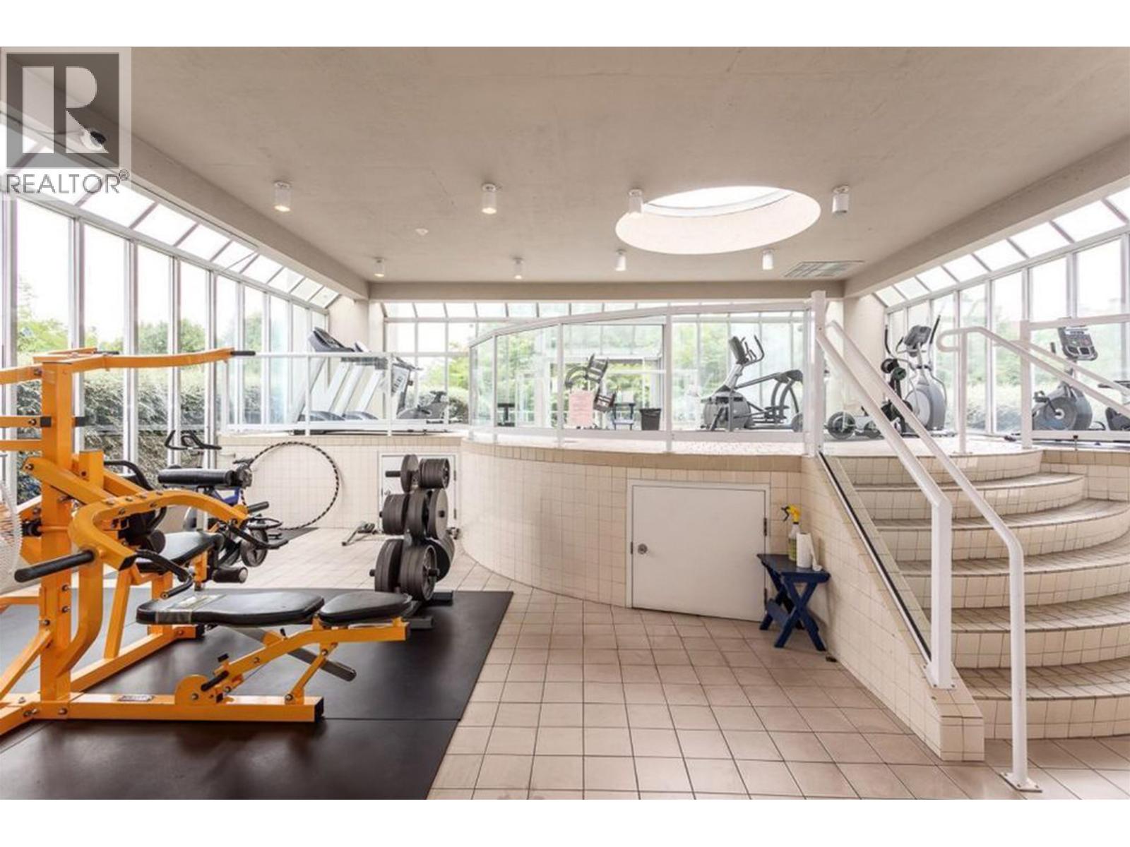 1604 1135 QUAYSIDE DRIVE, New Westminster