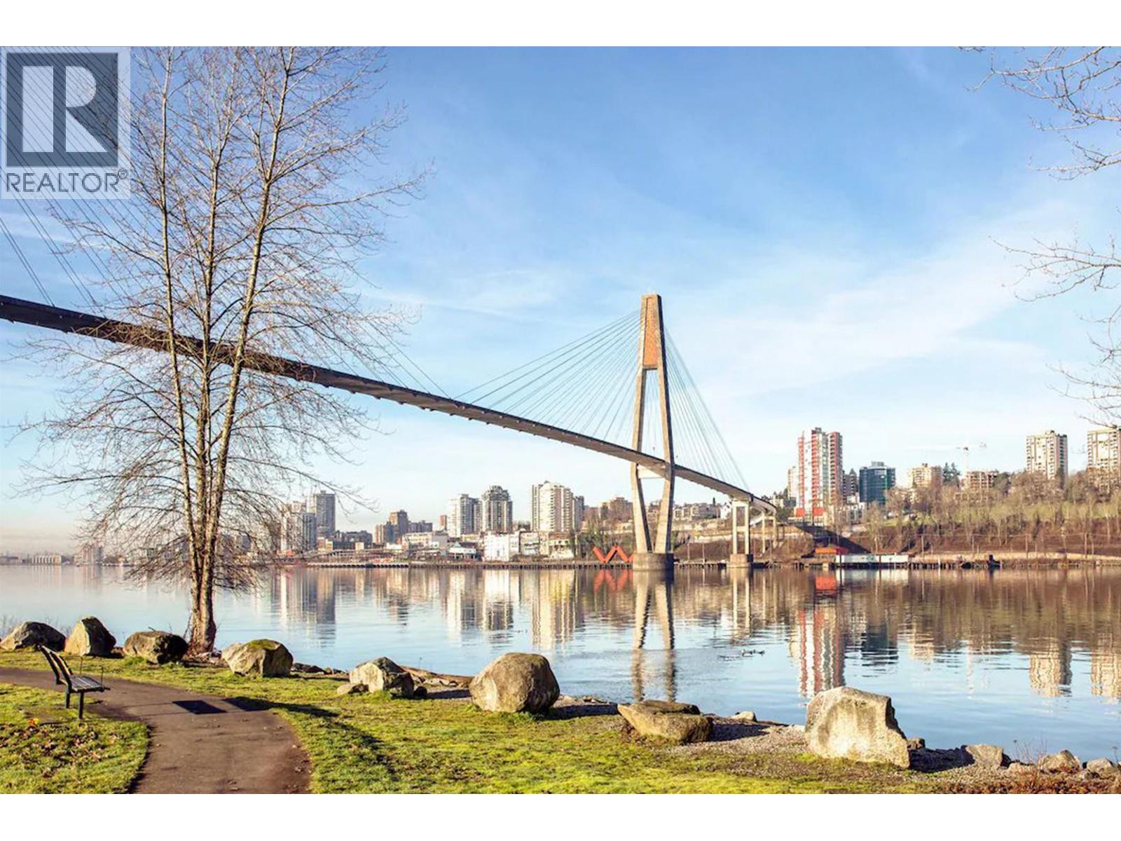 1604 1135 QUAYSIDE DRIVE, New Westminster