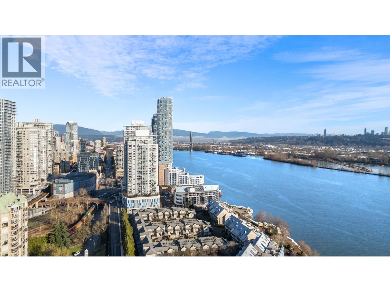 1604 1135 QUAYSIDE DRIVE, New Westminster