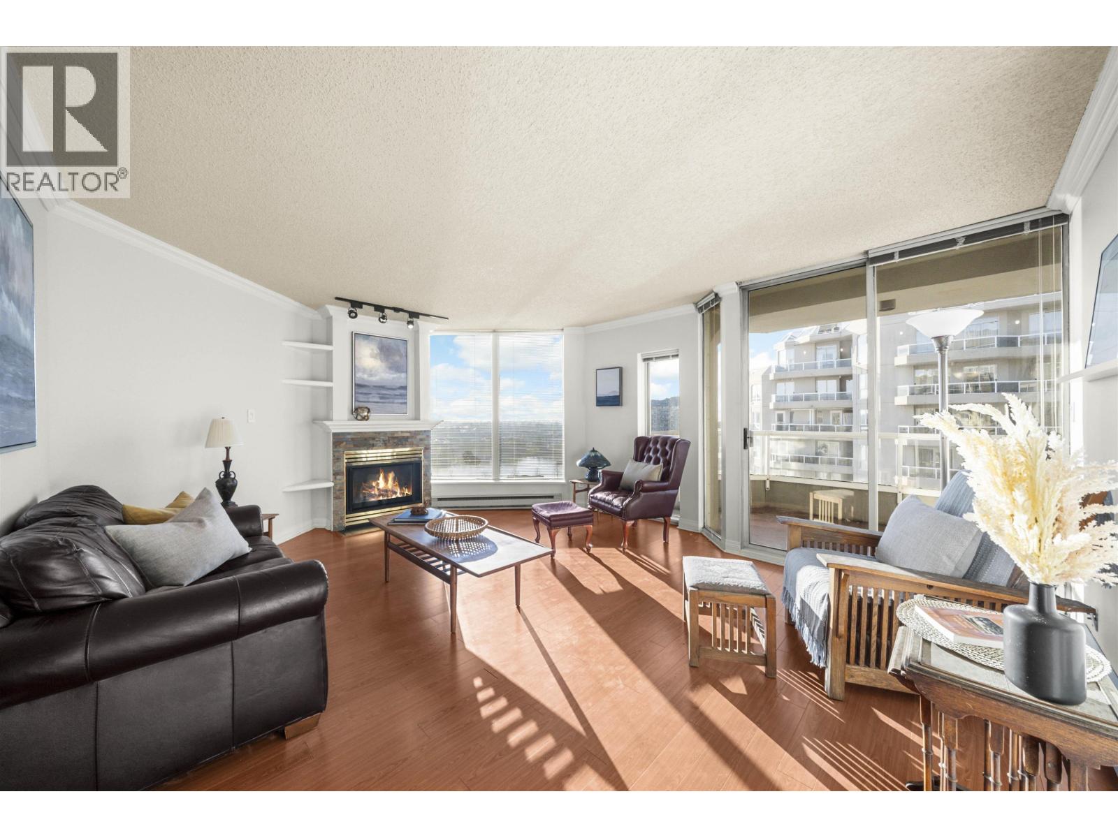 1604 1135 QUAYSIDE DRIVE, New Westminster