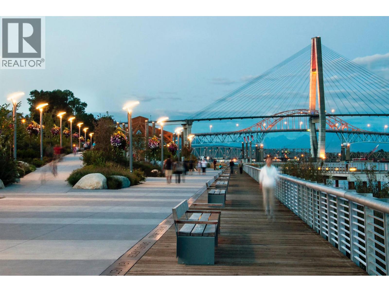 1604 1135 QUAYSIDE DRIVE, New Westminster