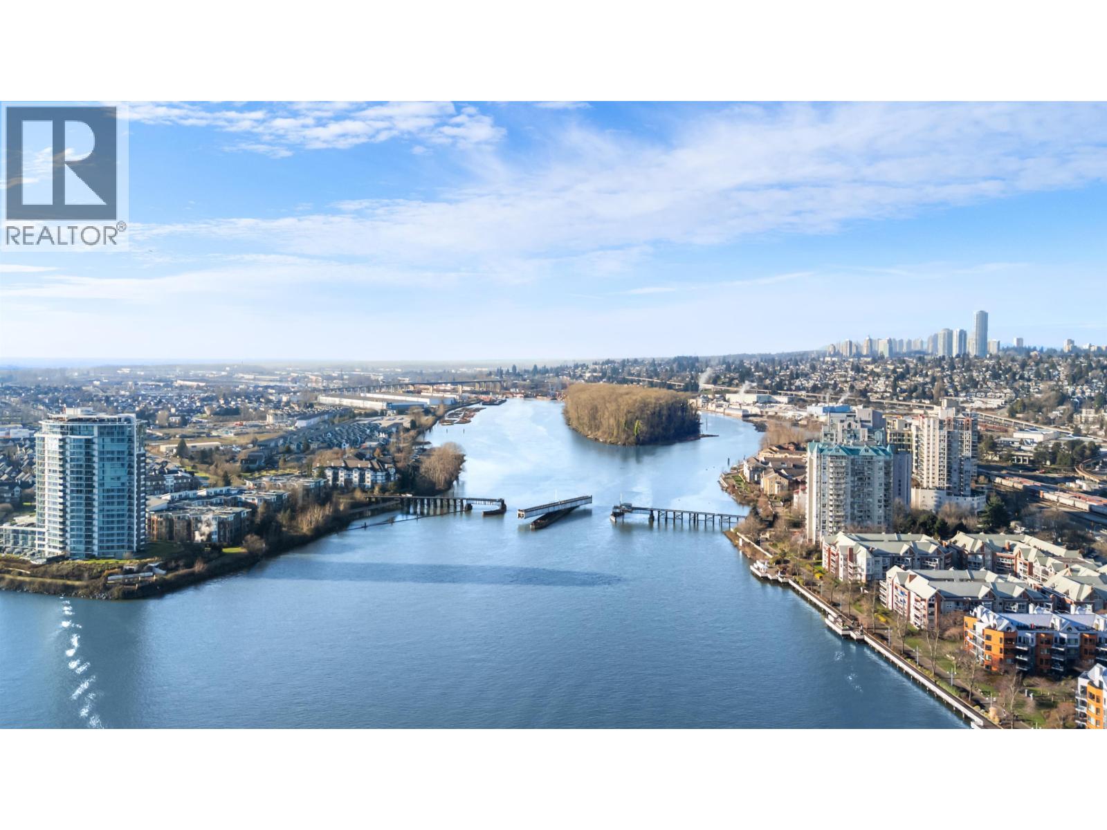 1604 1135 QUAYSIDE DRIVE, New Westminster