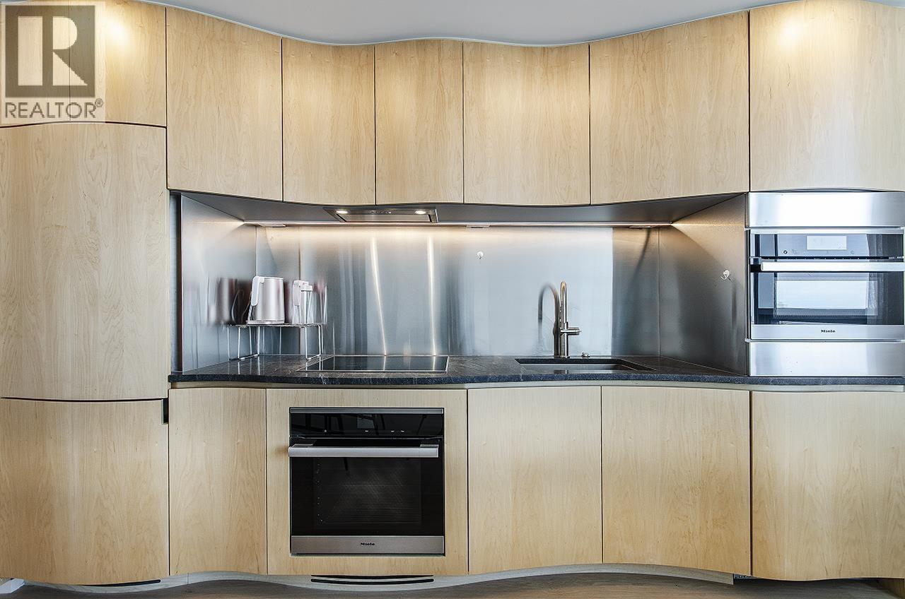 2205 1568 ALBERNI STREET, Vancouver