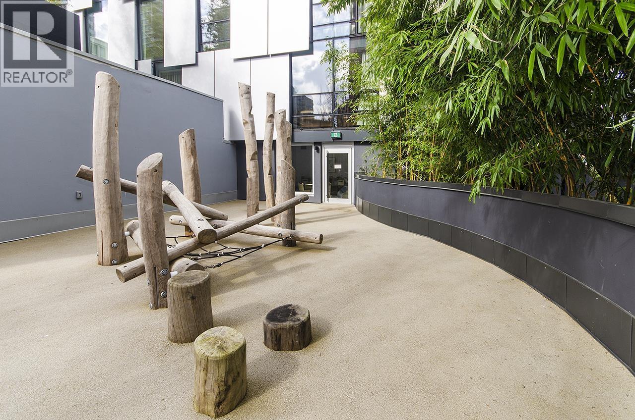 2205 1568 ALBERNI STREET, Vancouver