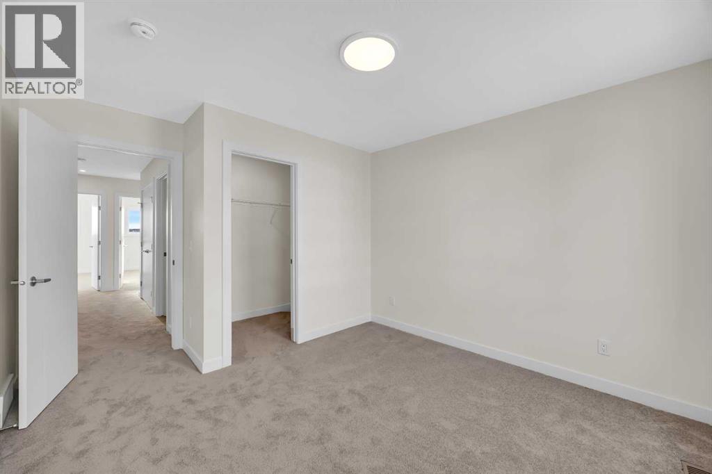 Single Family House for Sale in  Ricardo Ranch Avenue SE Ricardo Ranch Calgary 