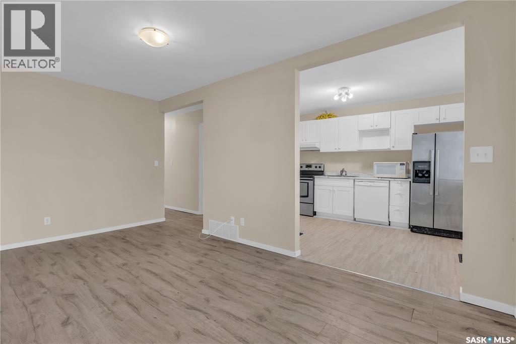 760 Rae STREET - 2