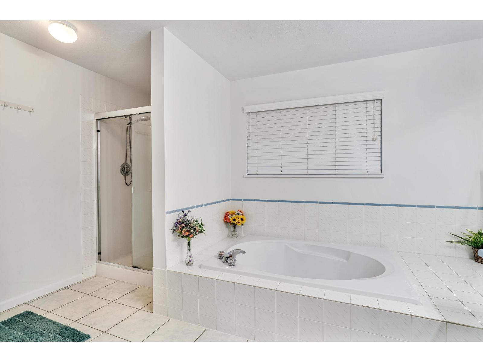 House in Surrey - Image 33