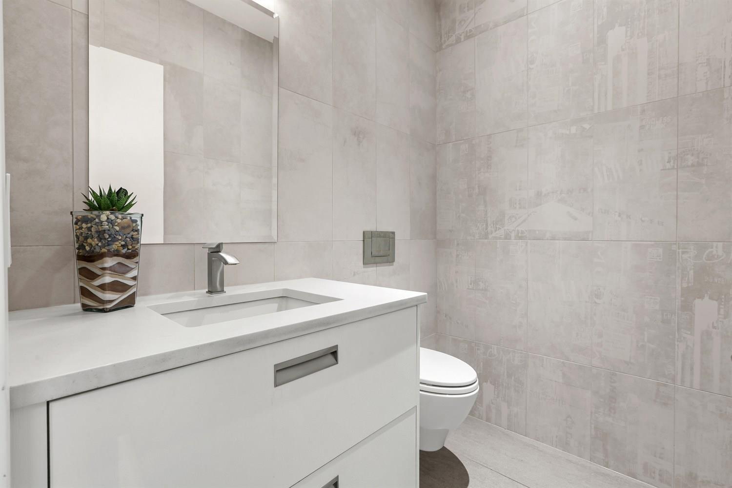 8901 MACKIE STREET, Langley