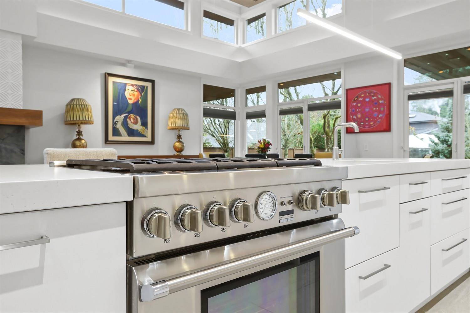 8901 MACKIE STREET, Langley