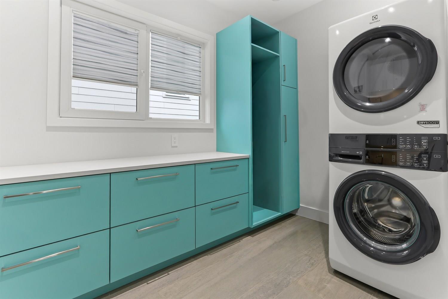 8901 MACKIE STREET, Langley