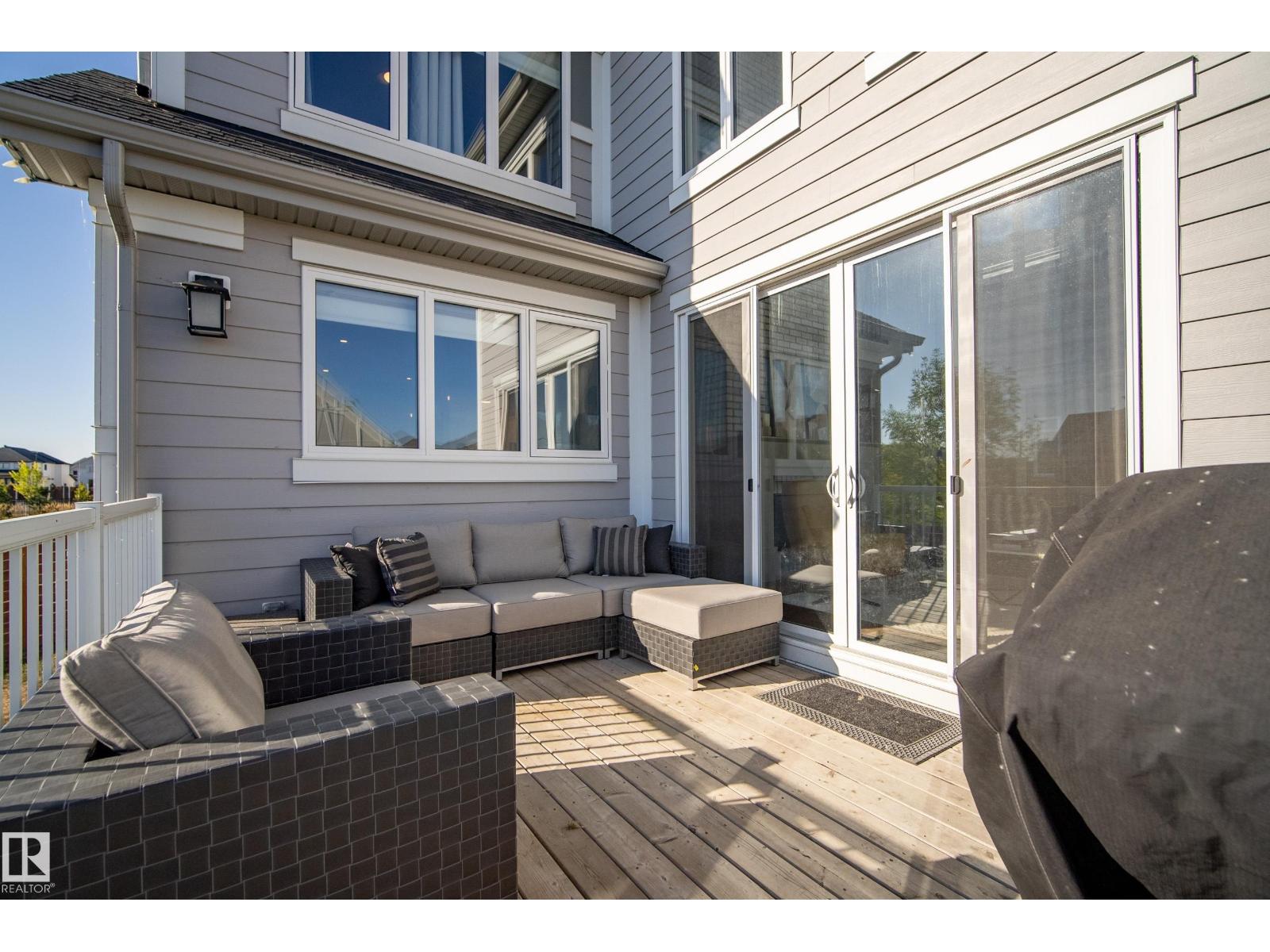 7 JUBILATION DR, St. Albert