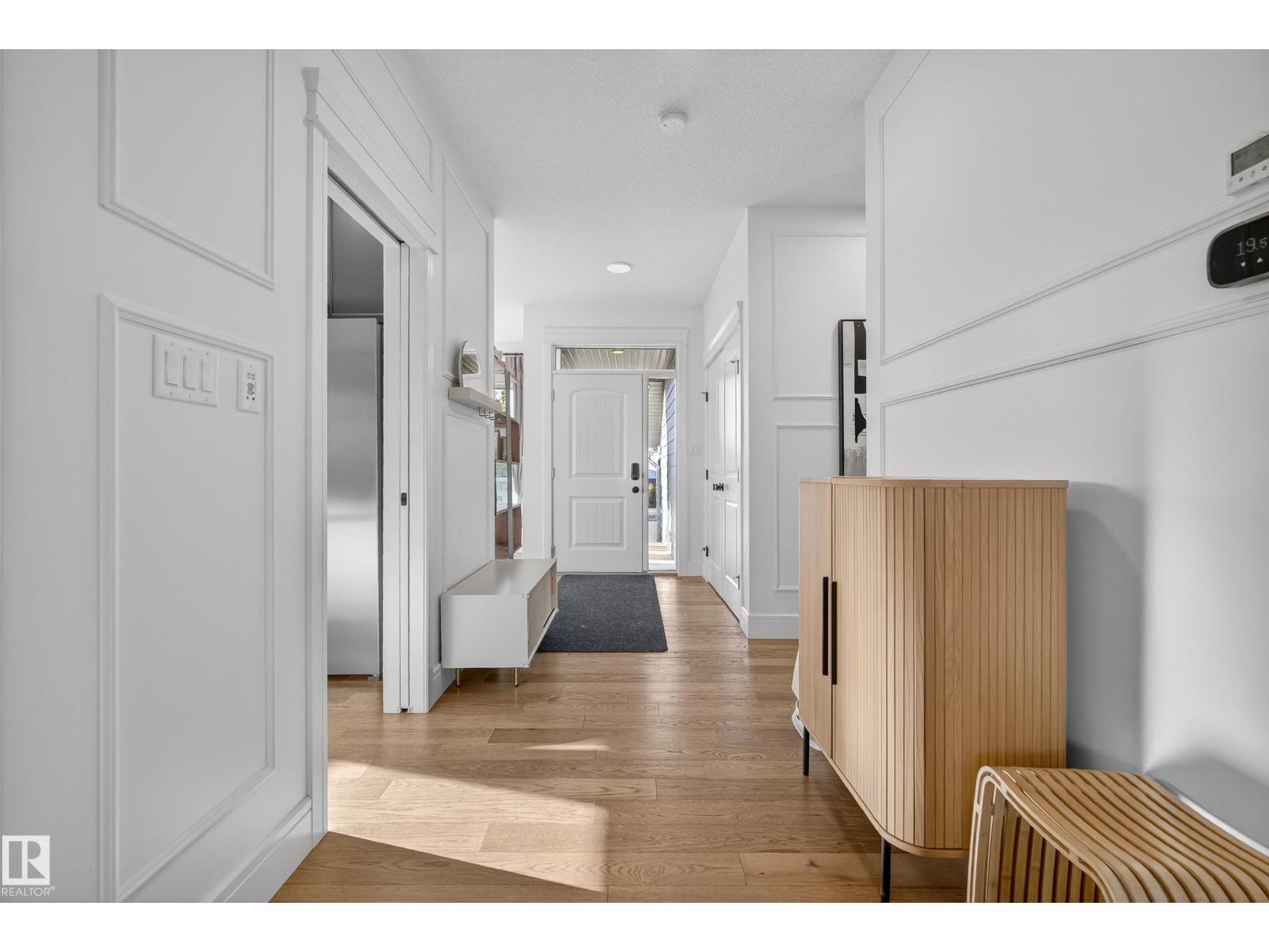 7 JUBILATION DR, St. Albert