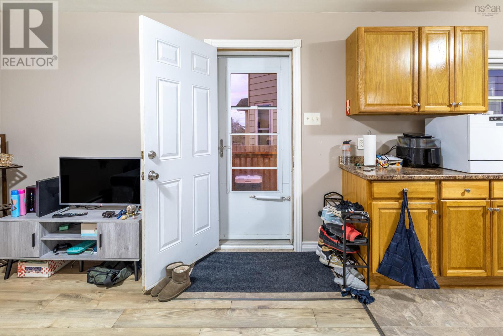 Property 10 of 41 of 253 Lingan Road