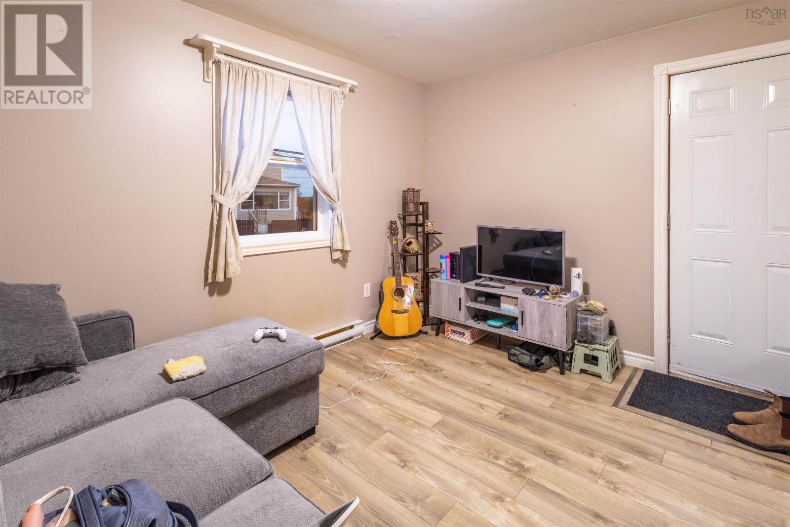 Property 16 of 41 of 253 Lingan Road