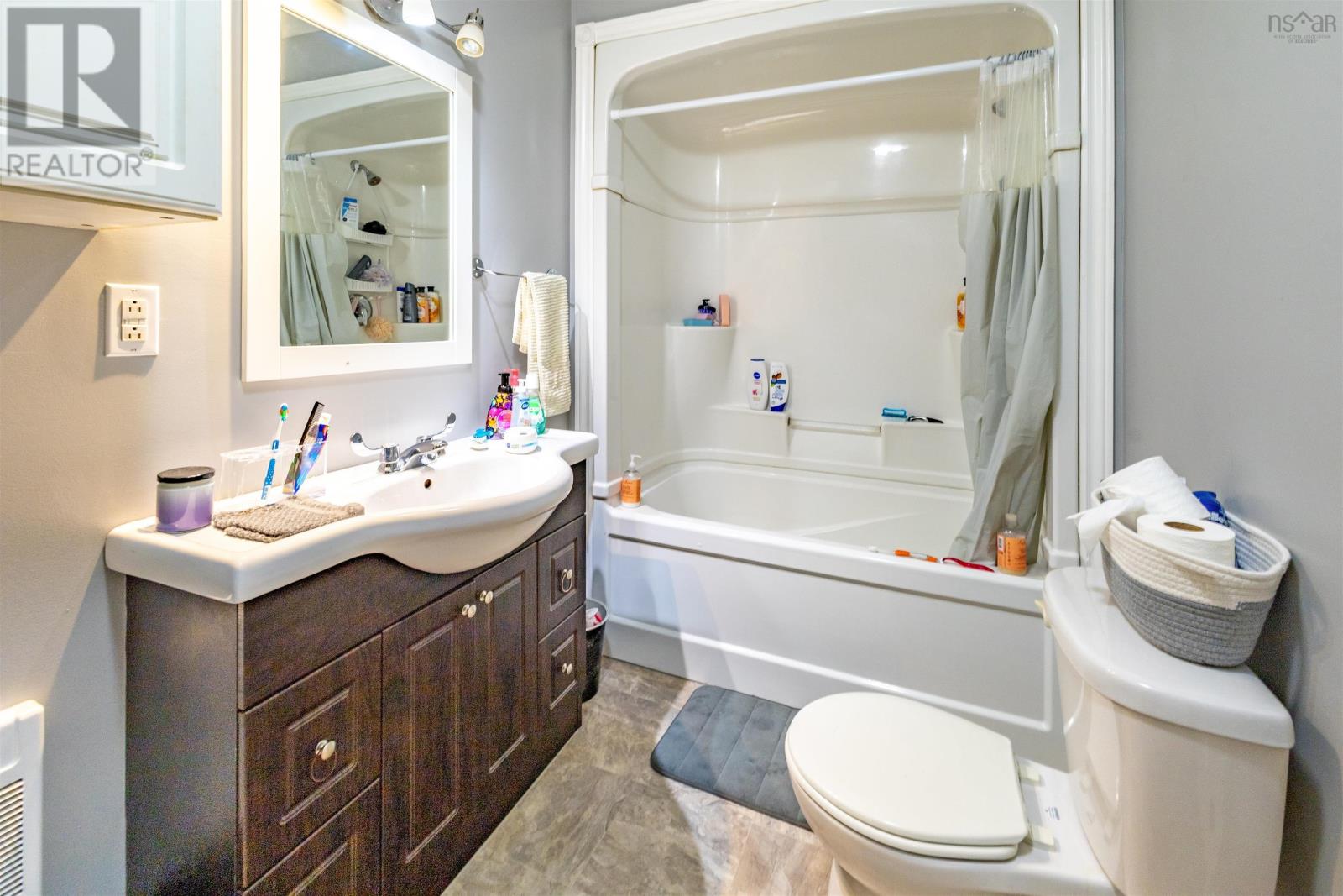 Property 20 of 41 of 253 Lingan Road