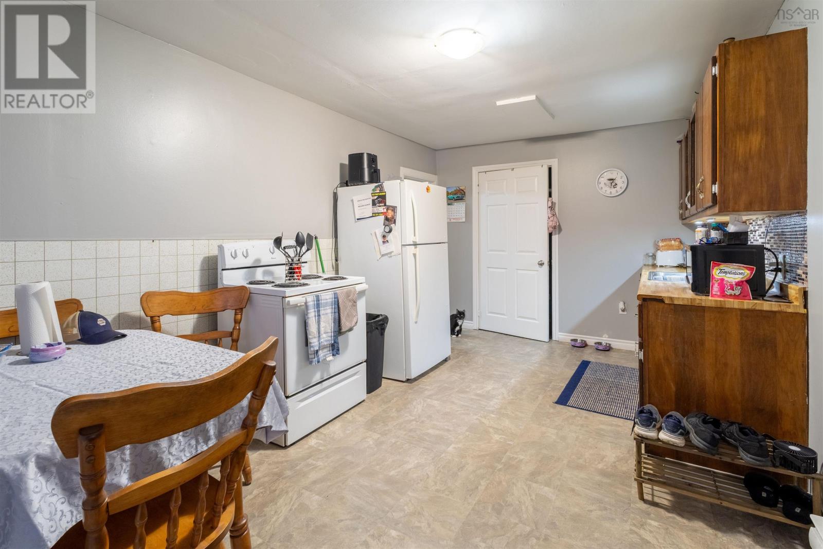 Property 28 of 41 of 253 Lingan Road