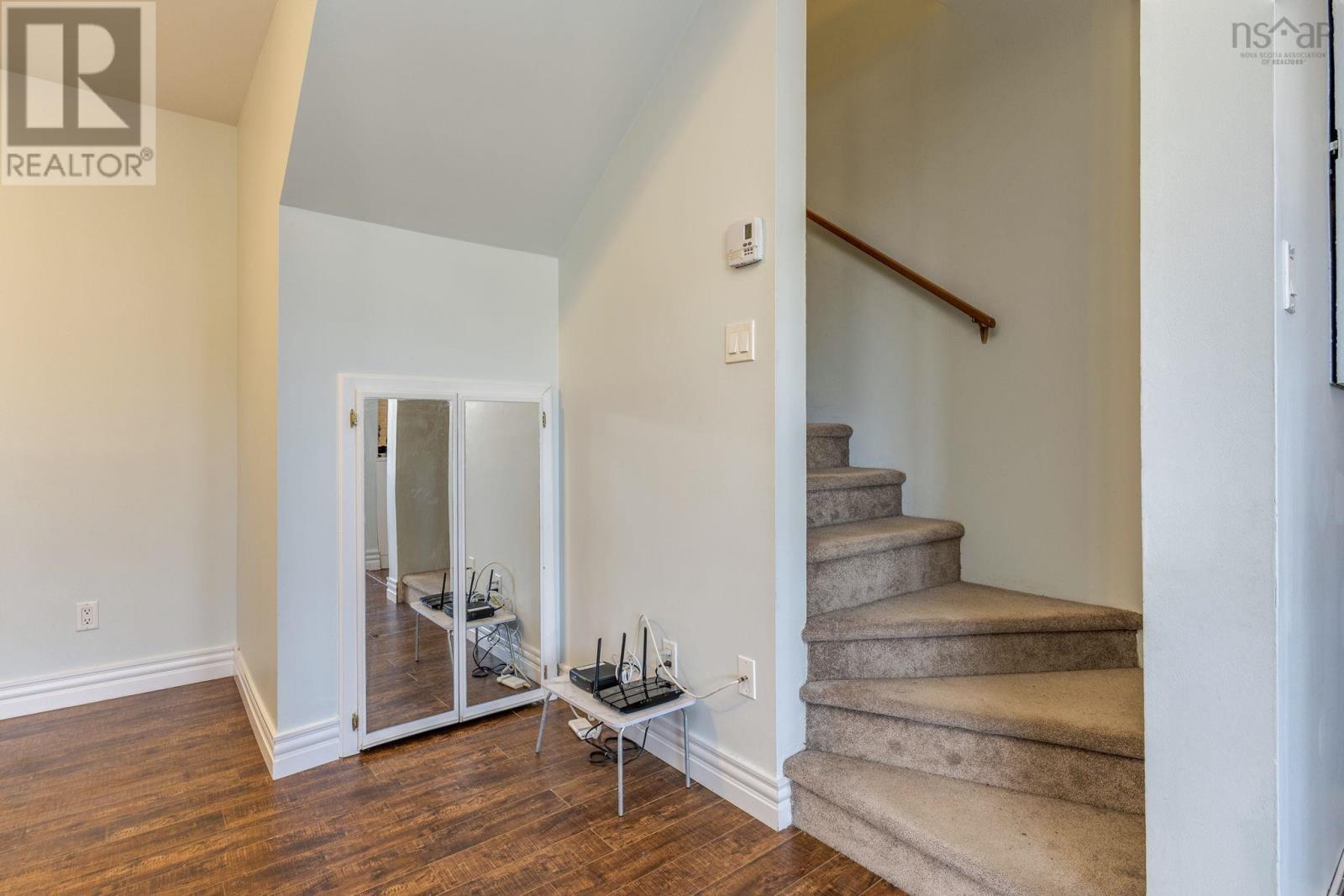 Property 18 of 39 of 101 67 FARNHAM GATE Road