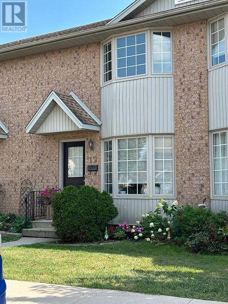 17 - 20 SOUTHVALE ROAD - Photo 2 of 46, St. Marys, Ontario