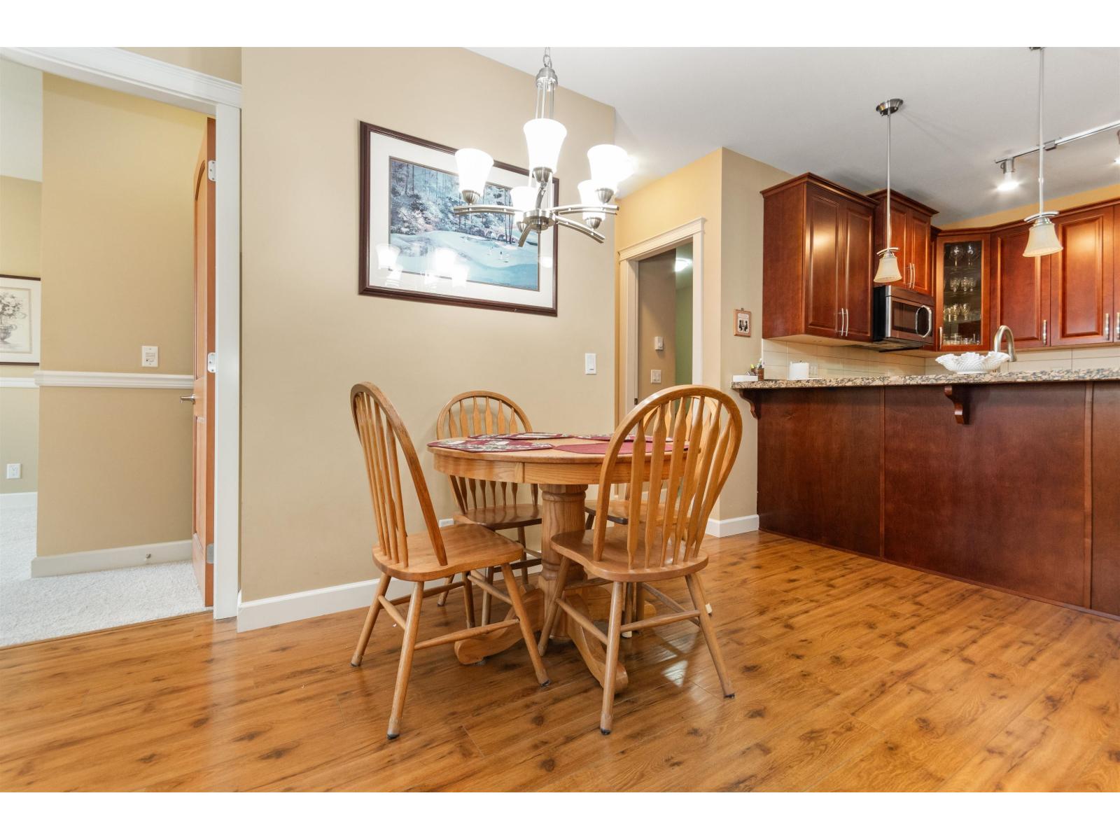 327 8067 207 STREET, Langley