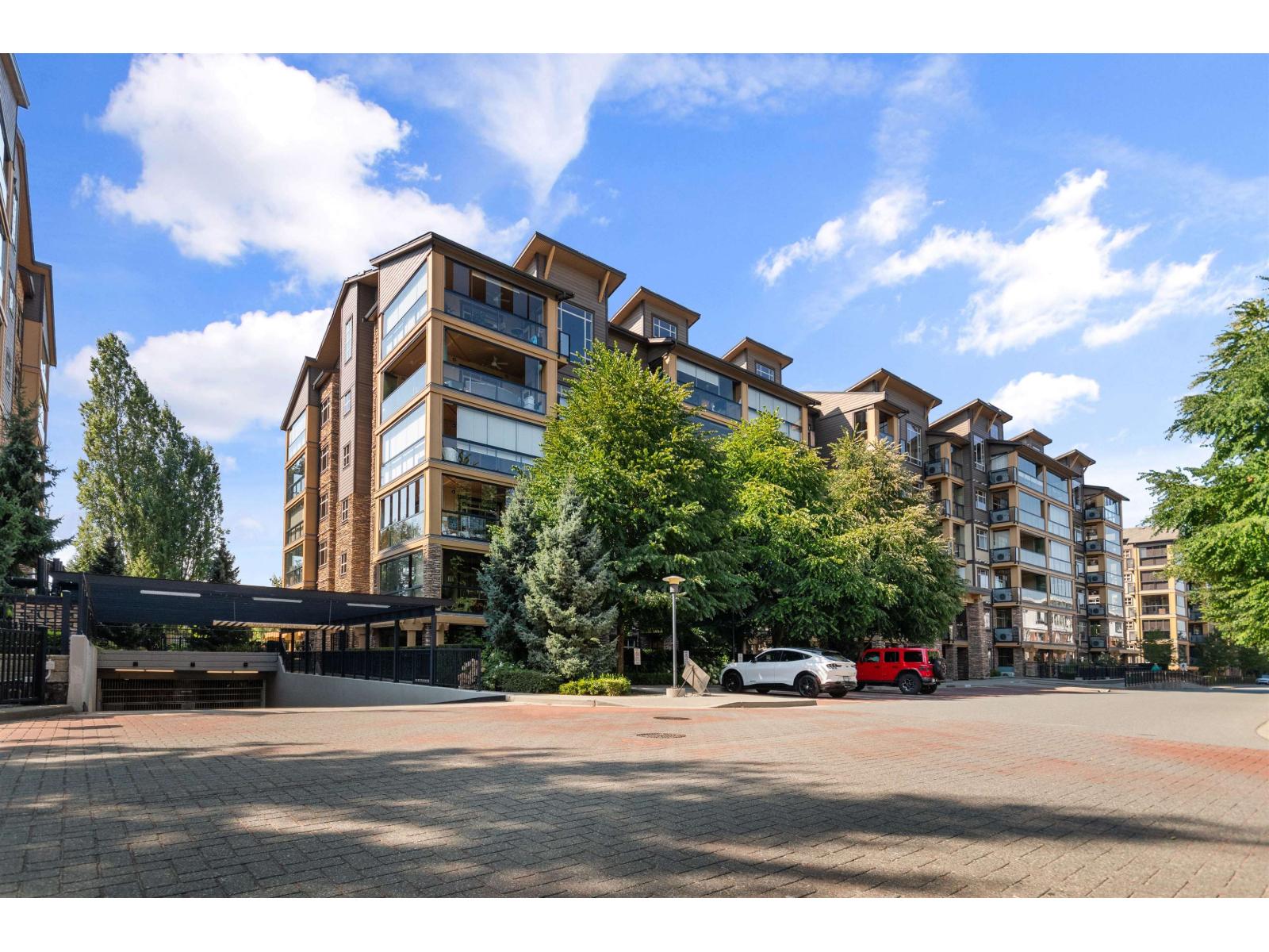 327 8067 207 STREET, Langley