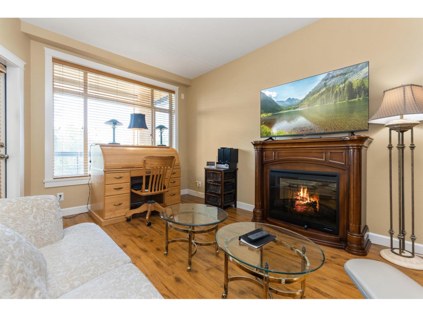 327 8067 207 STREET, Langley