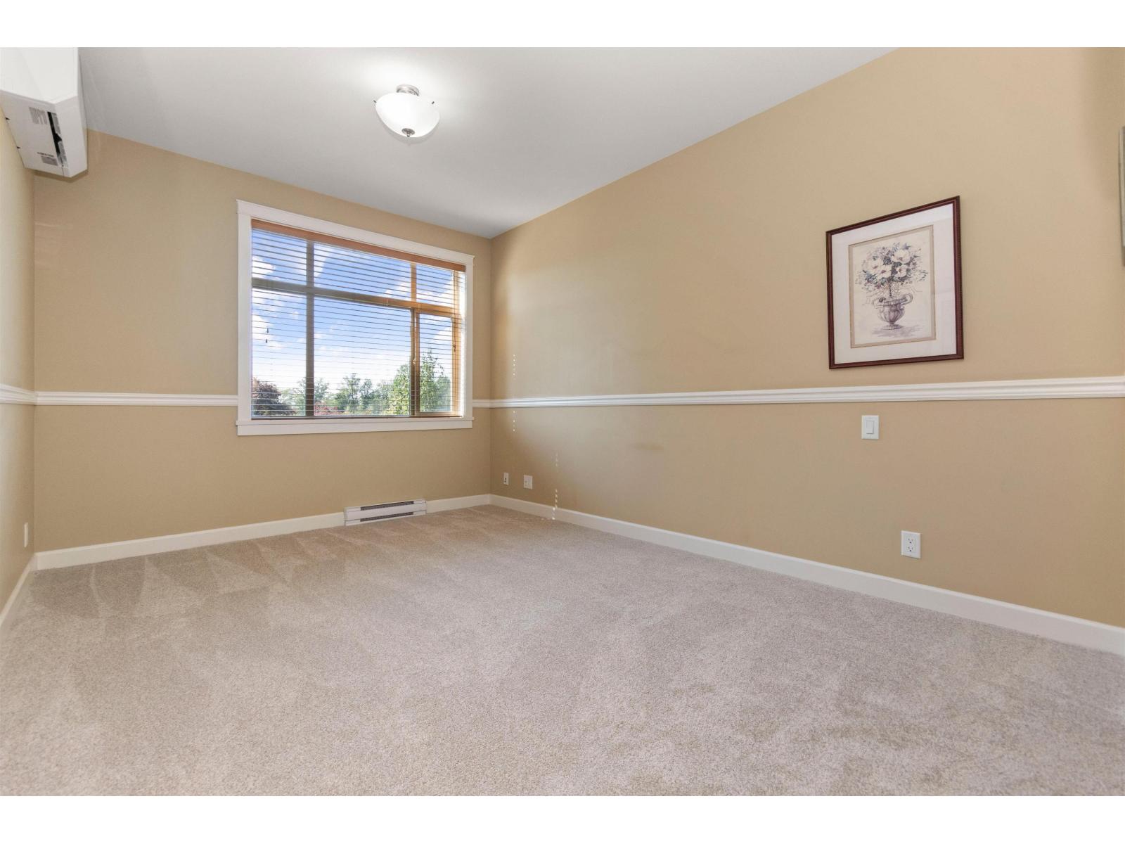 327 8067 207 STREET, Langley