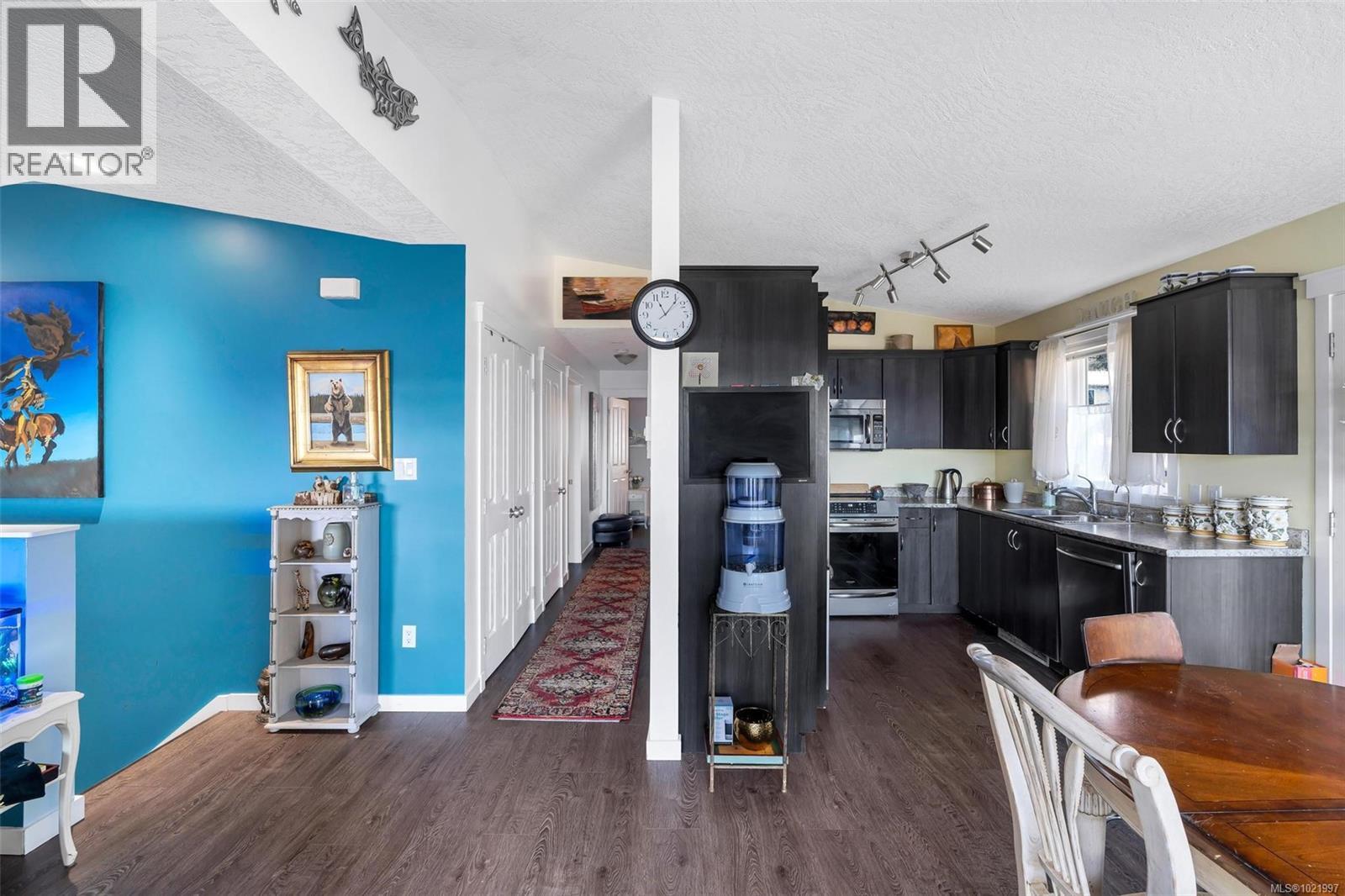 1 2740 Stautw Rd, Central Saanich