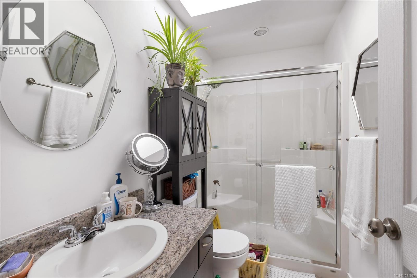 1 2740 Stautw Rd, Central Saanich