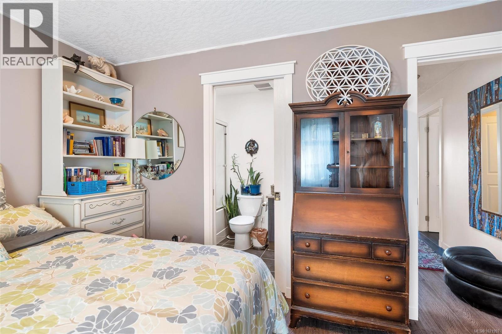 1 2740 Stautw Rd, Central Saanich