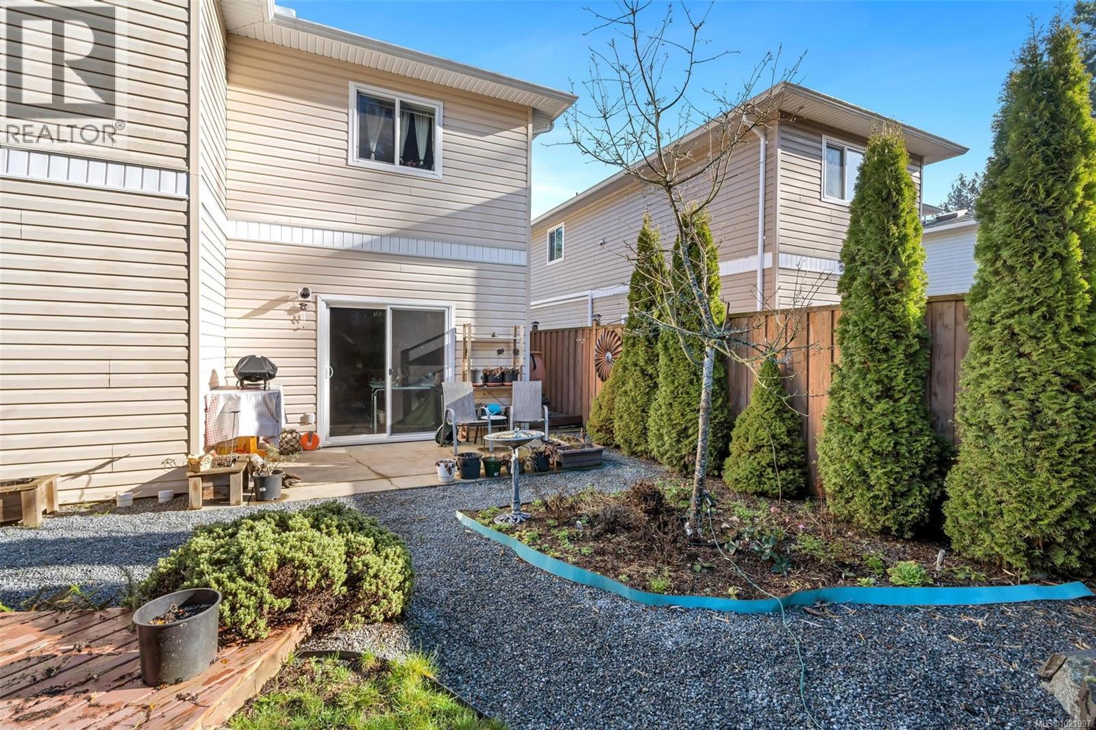 1 2740 Stautw Rd, Central Saanich