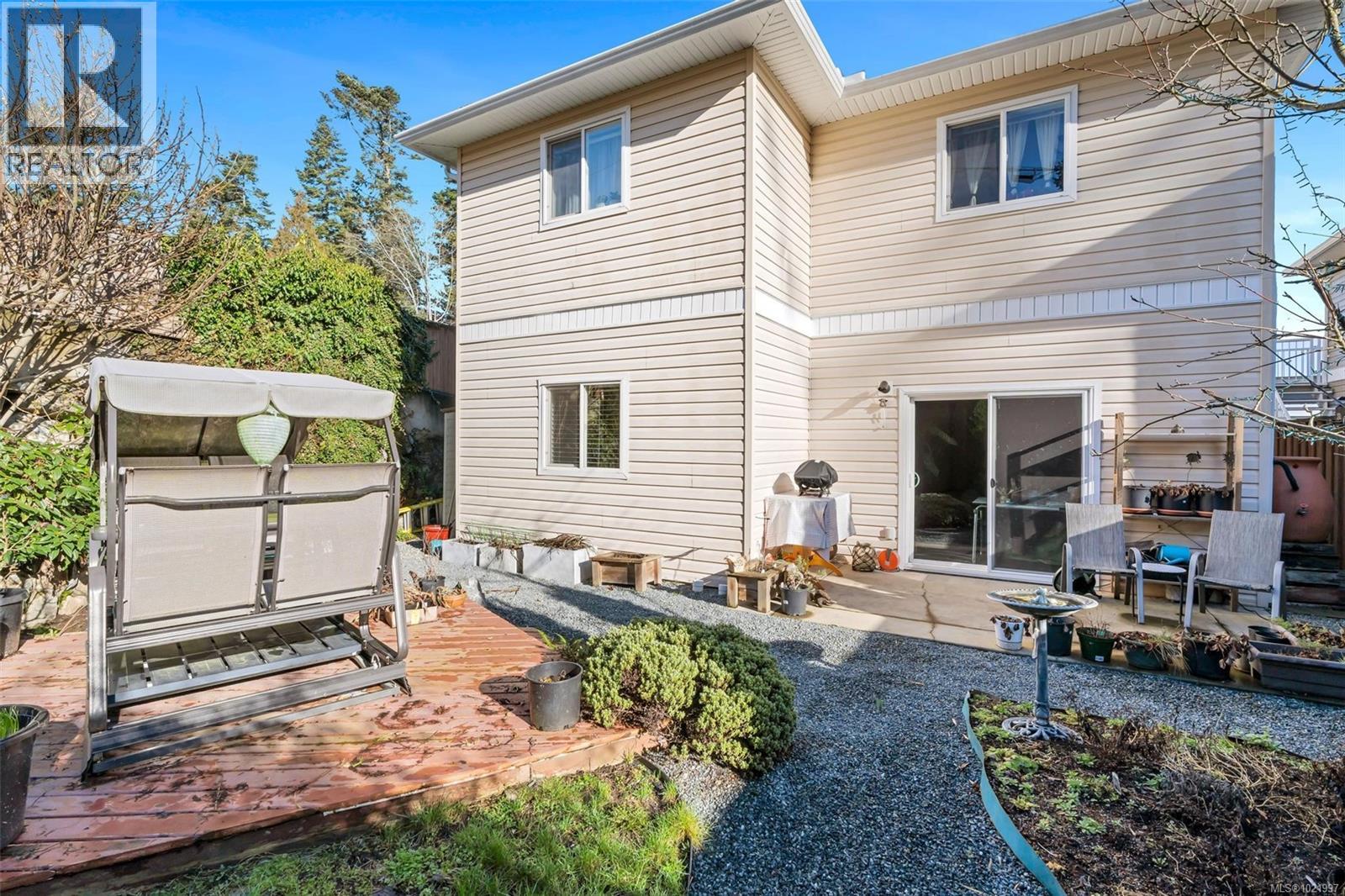 1 2740 Stautw Rd, Central Saanich