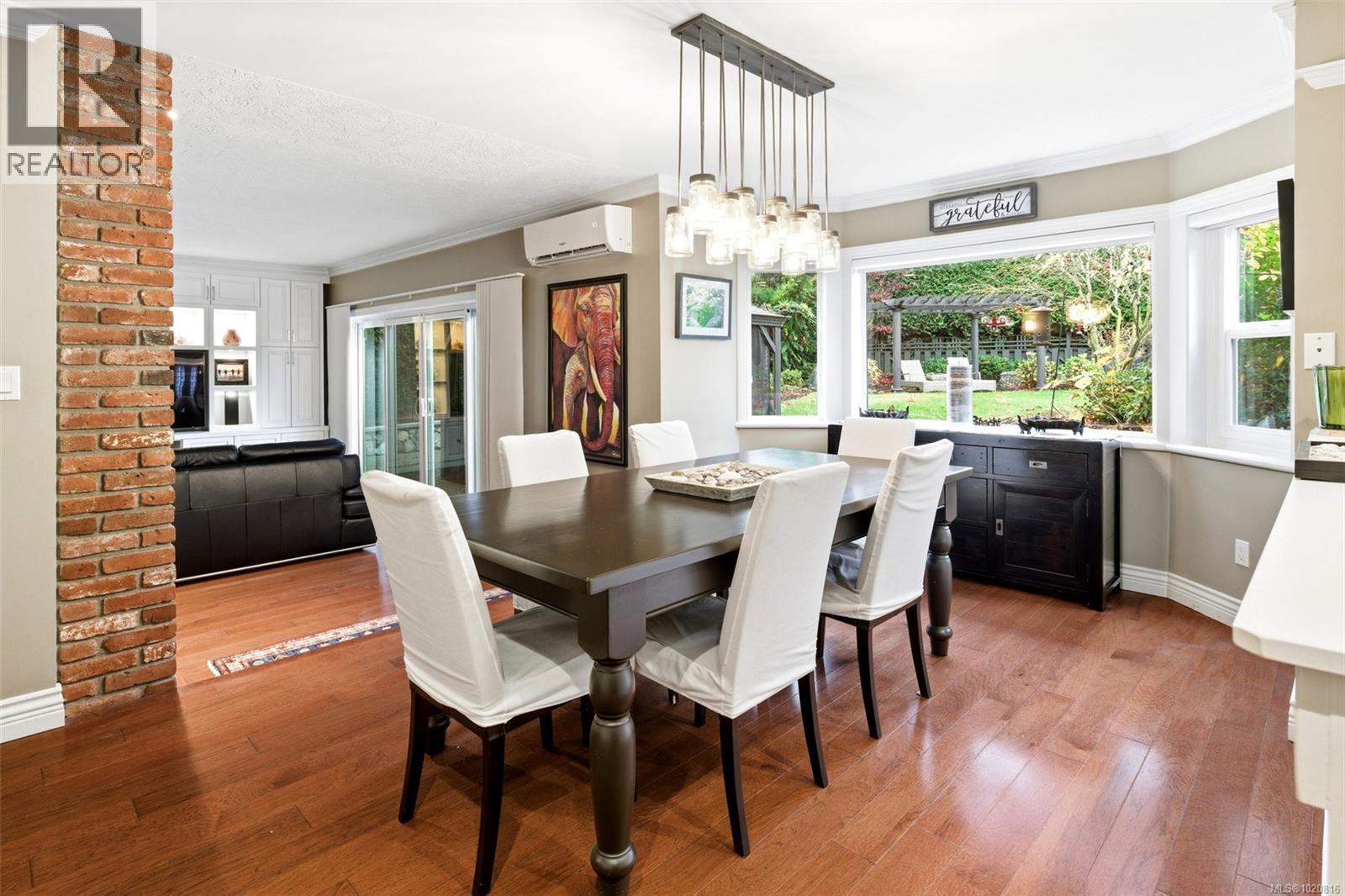 2013 Ferndale Rd, Saanich