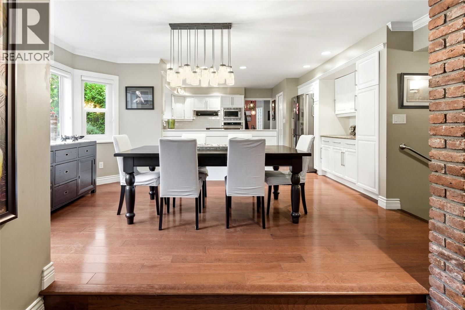 2013 Ferndale Rd, Saanich