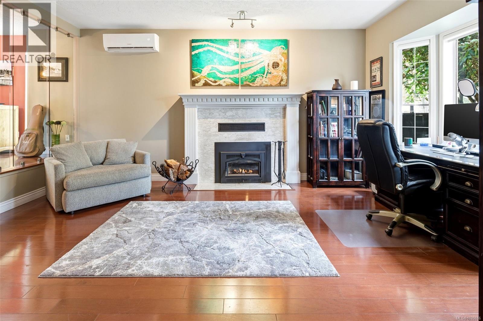 2013 Ferndale Rd, Saanich