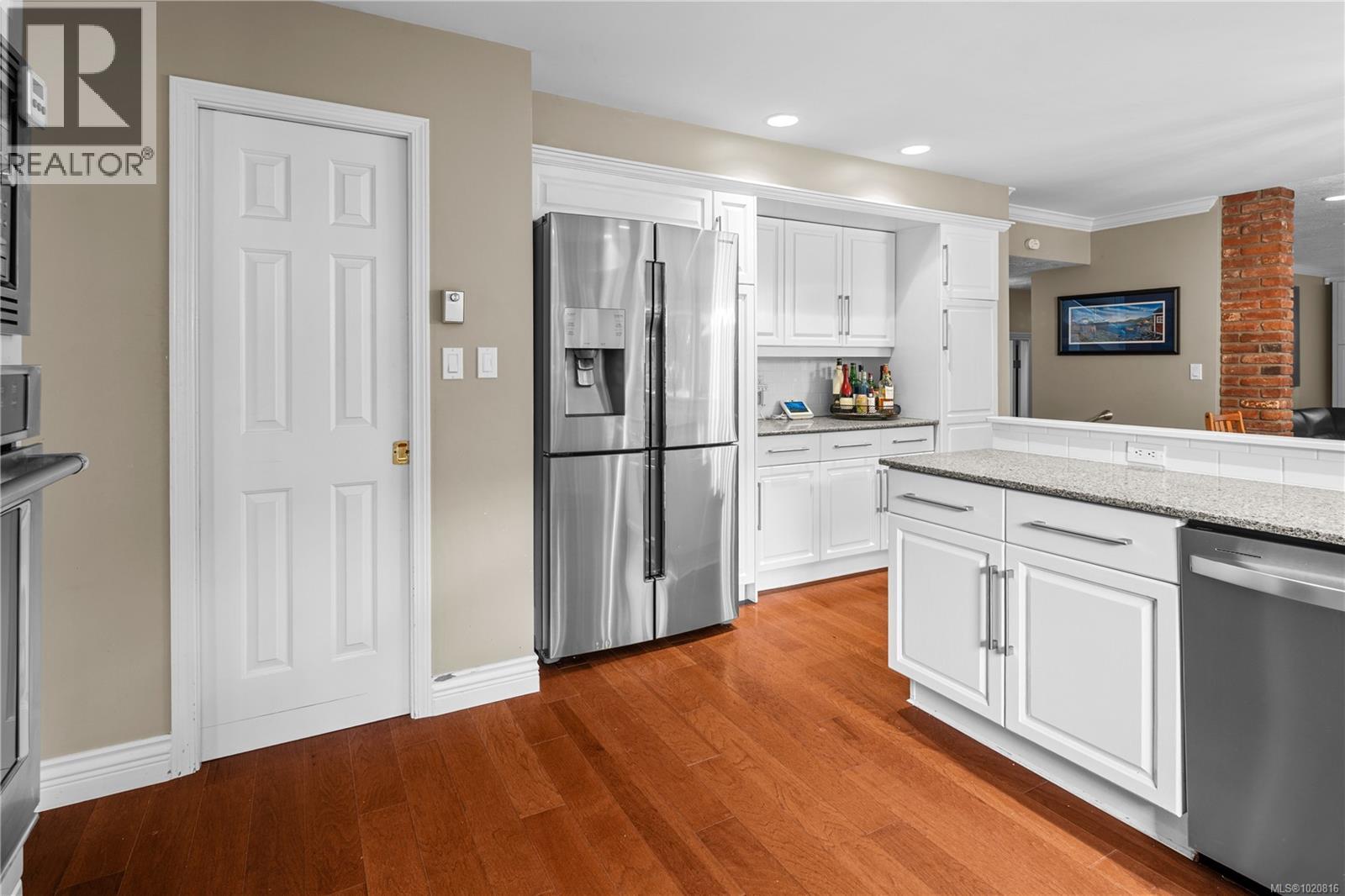 2013 Ferndale Rd, Saanich