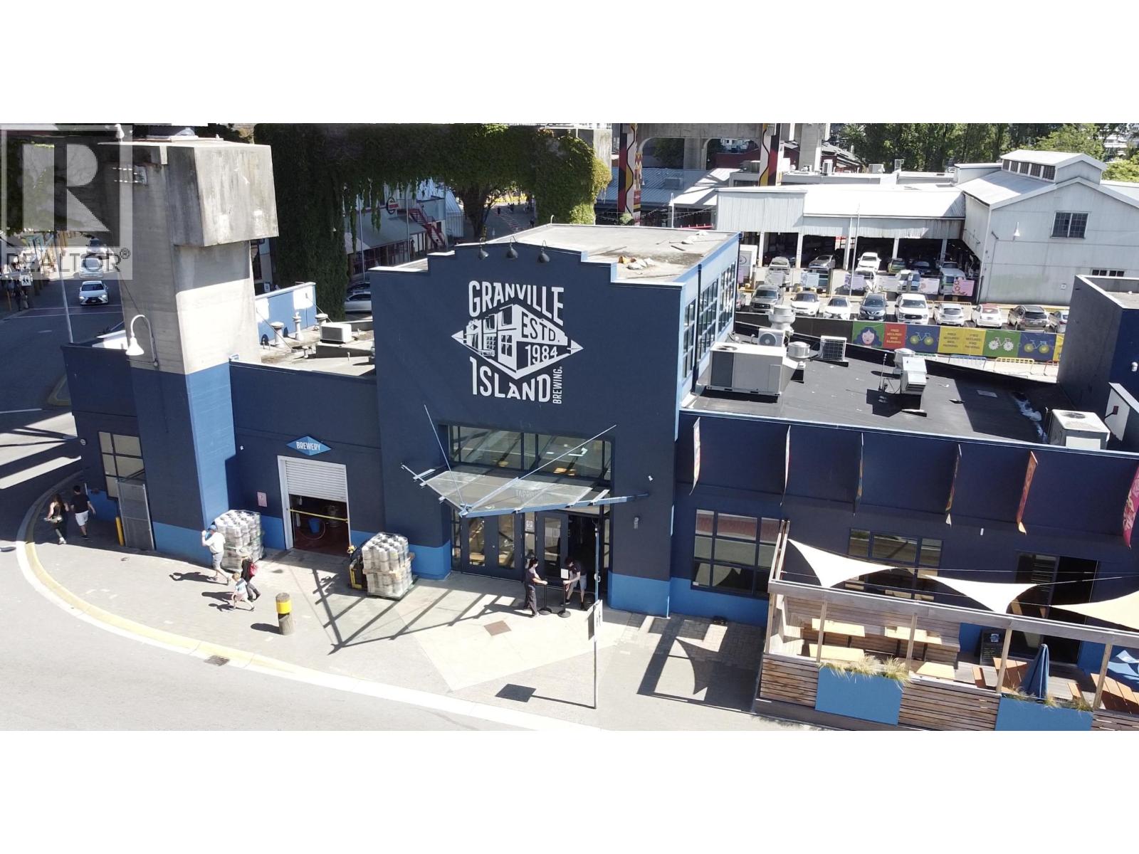 28 1345 W 4TH AVENUE, Vancouver