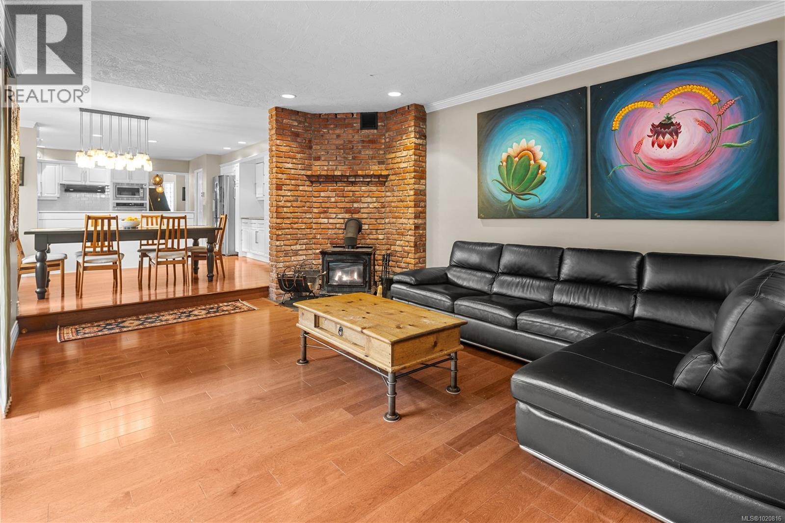 2013 Ferndale Rd, Saanich