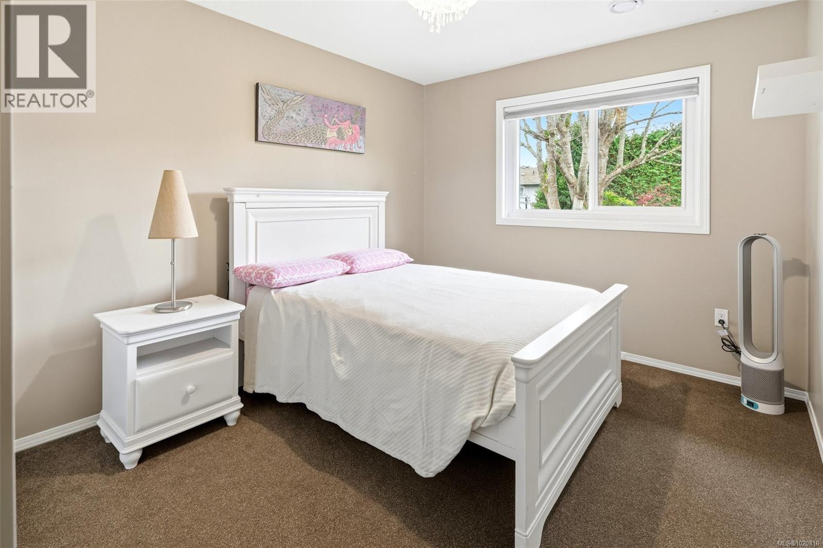 2013 Ferndale Rd, Saanich