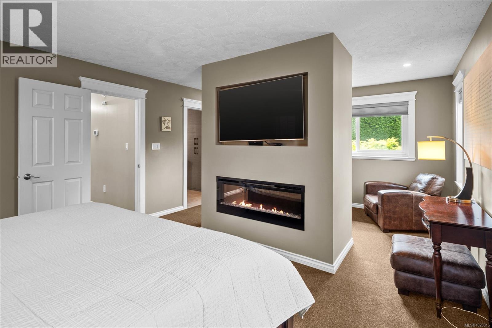 2013 Ferndale Rd, Saanich