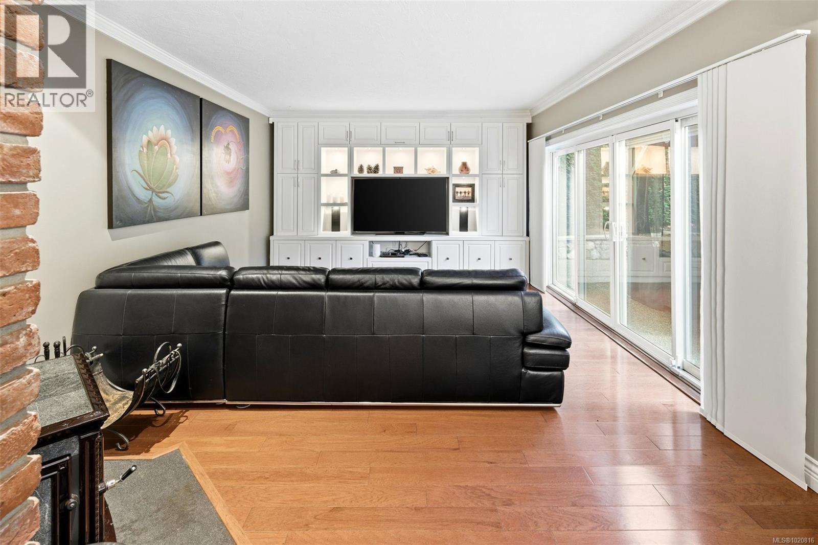 2013 Ferndale Rd, Saanich