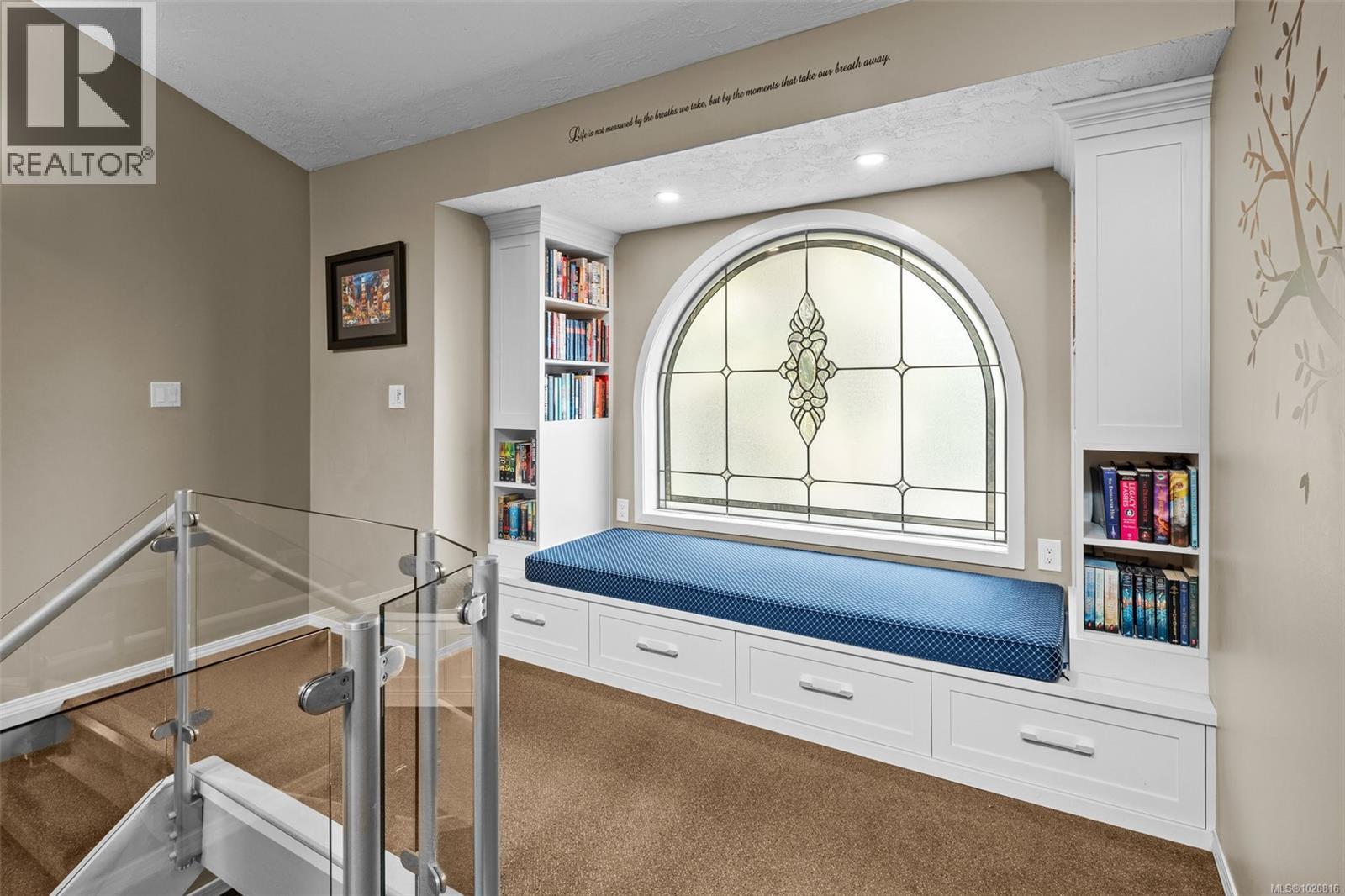 2013 Ferndale Rd, Saanich