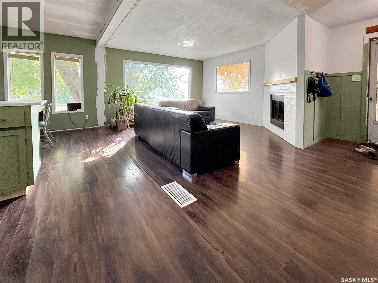 204 Allan AVENUE — photo 8