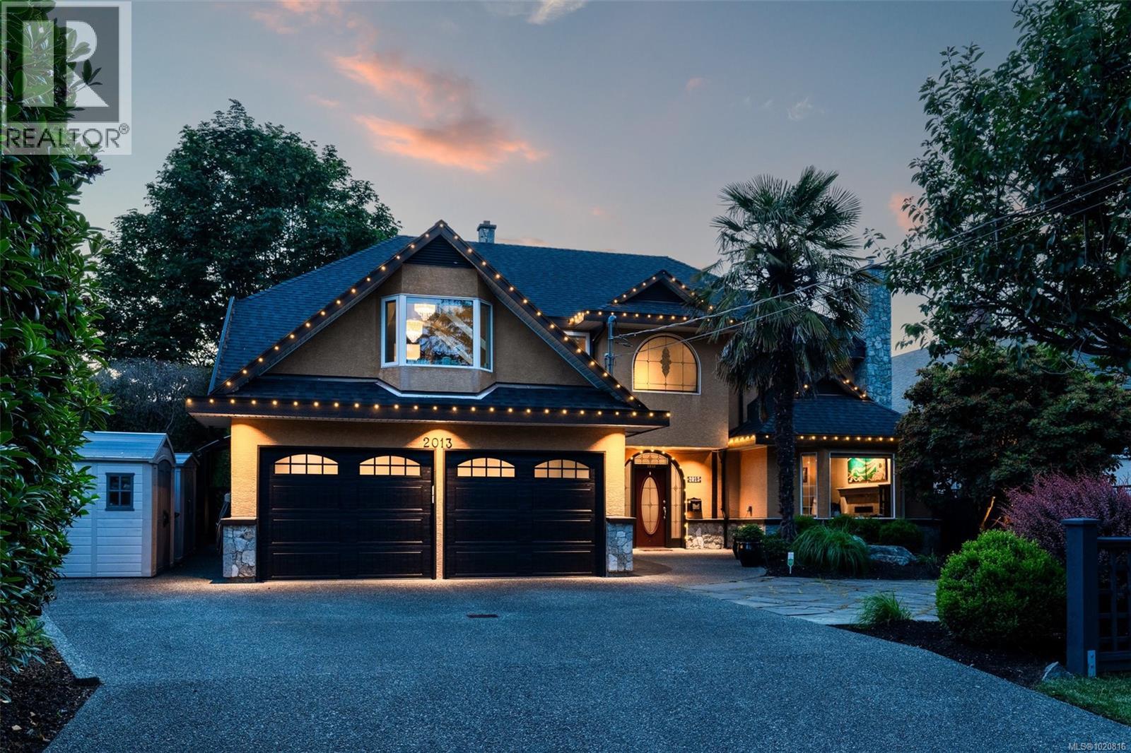 2013 Ferndale Rd, Saanich