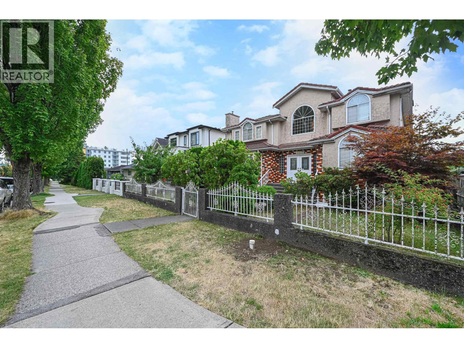 6889 KERR STREET, Vancouver