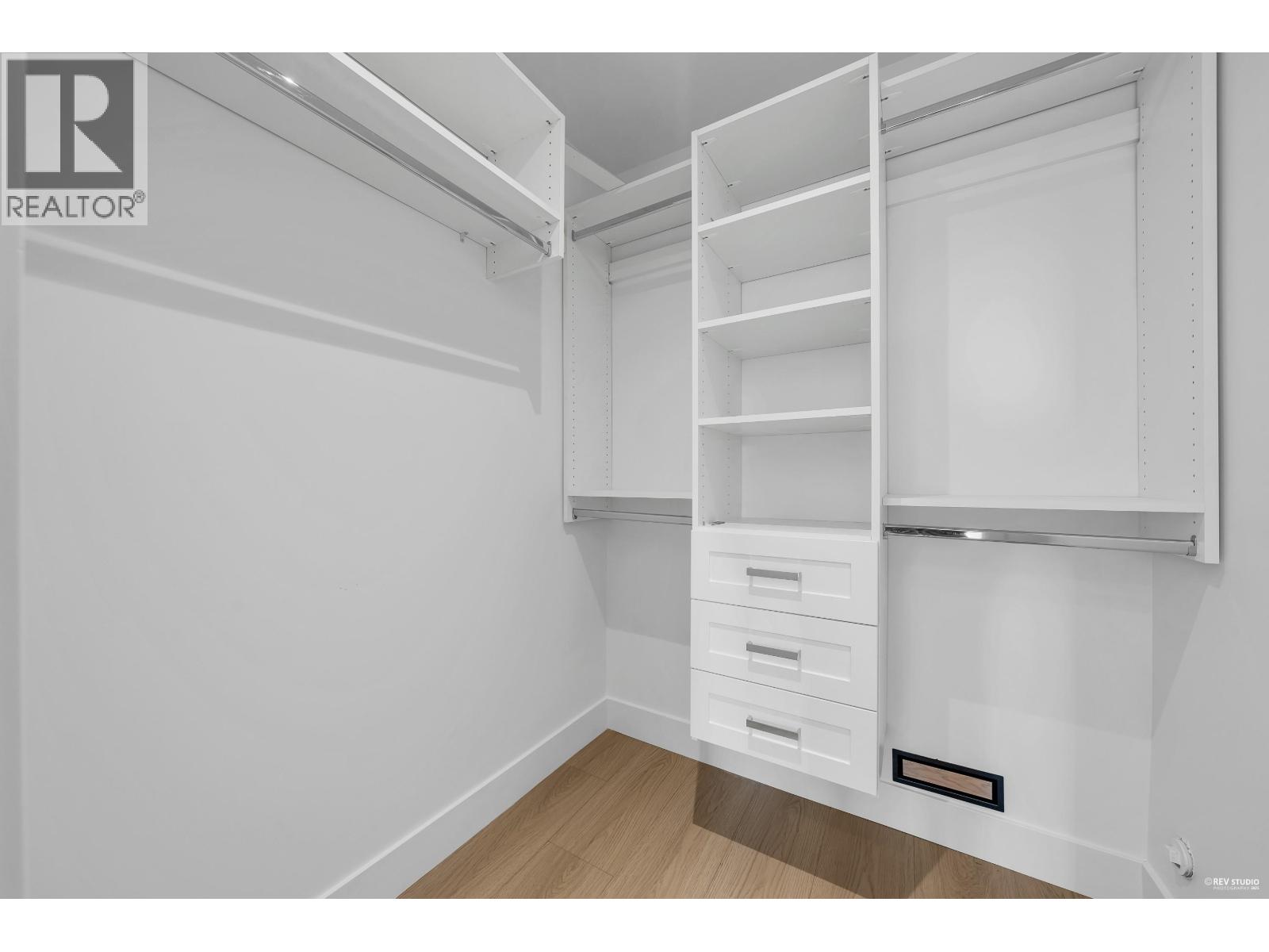 101 1125 CARTIER AVENUE, Coquitlam