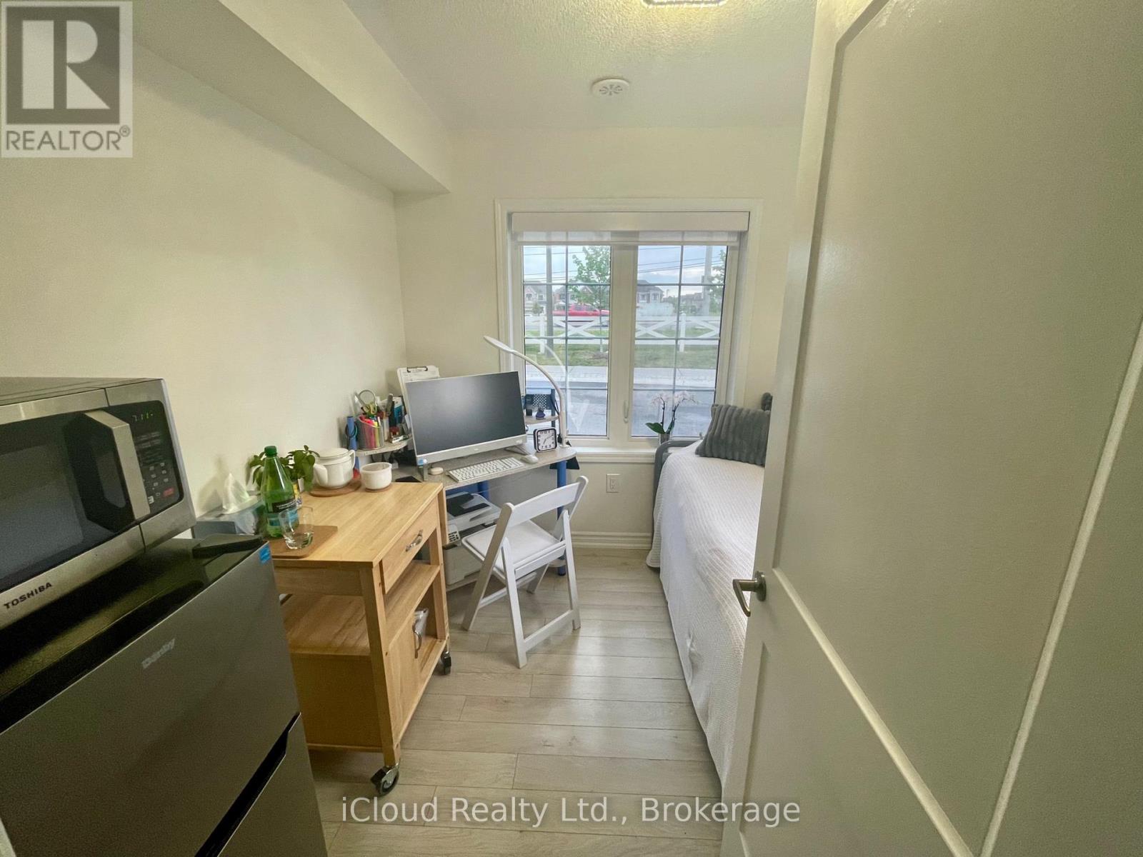 73 - 1222 ROSE WAY - Photo 3 of 22, Milton (CB Cobban), Ontario