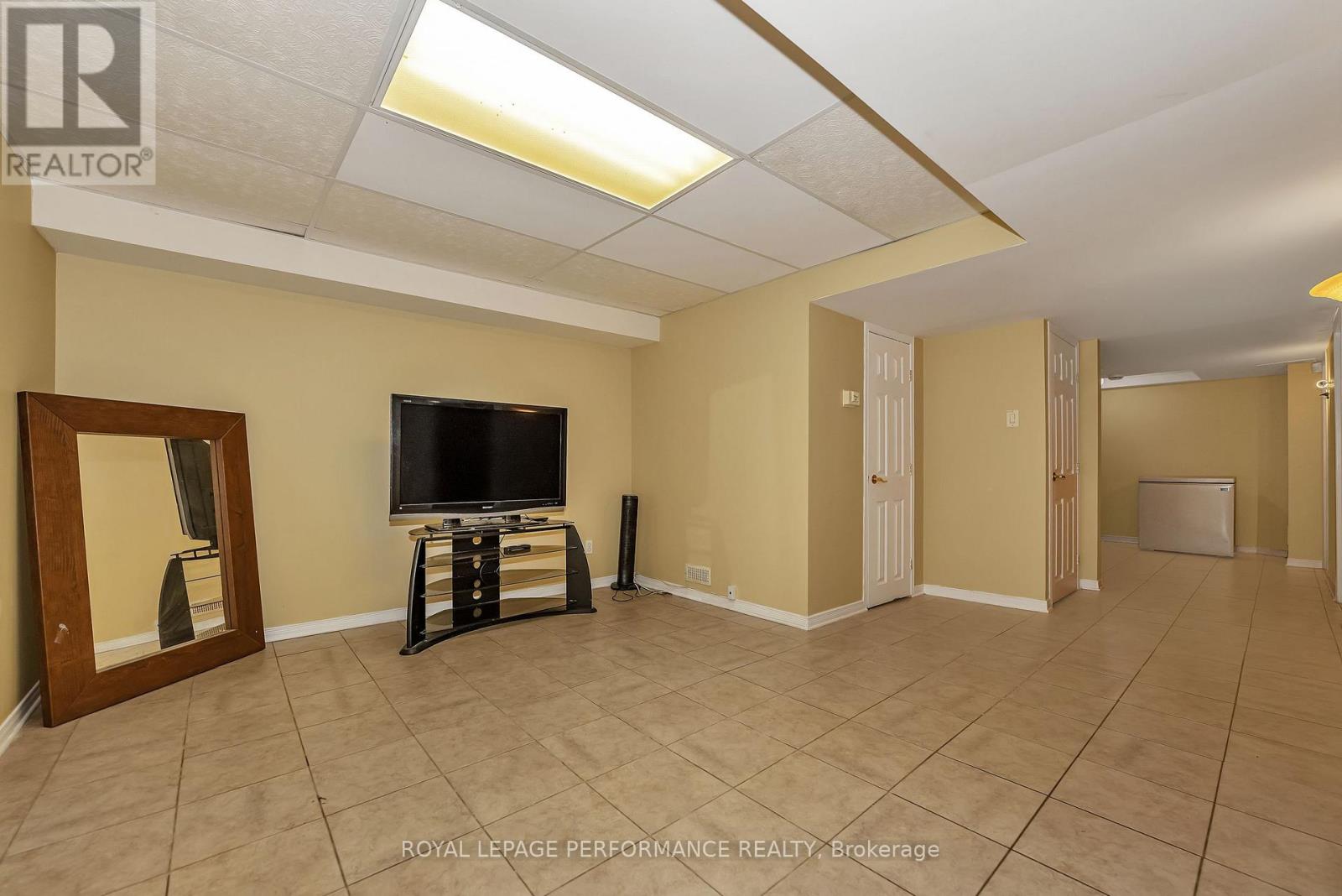 644 VALIN STREET - 8