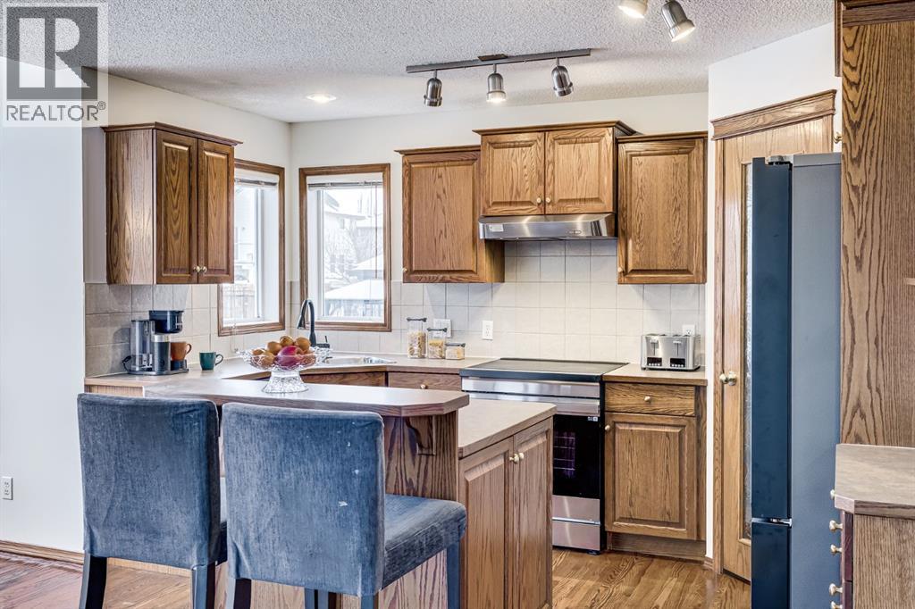Single Family House for Sale in  Coventry Court NE Coventry Hills Calgary 