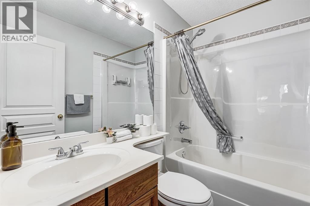 Single Family House for Sale in  Coventry Court NE Coventry Hills Calgary 